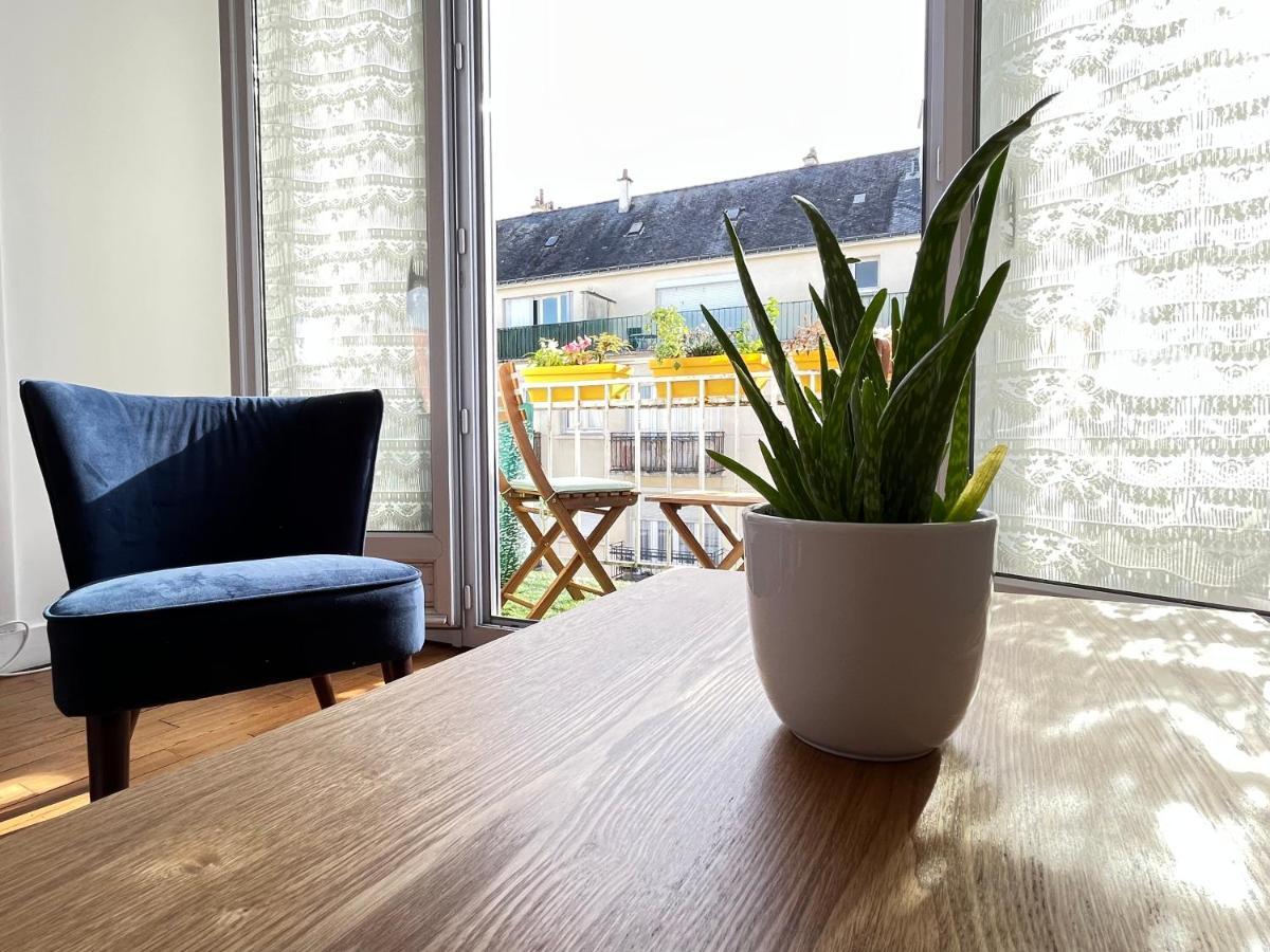T & A - Cosy Et Lumineux Au Coeur De Ville - 6-8 Pers 瓦讷 外观 照片