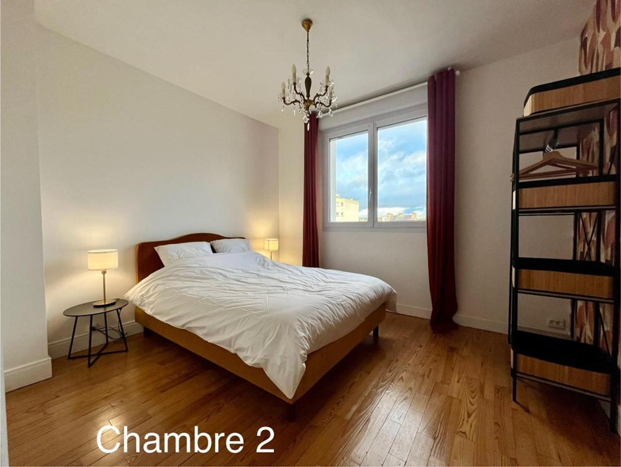 T & A - Cosy Et Lumineux Au Coeur De Ville - 6-8 Pers 瓦讷 外观 照片